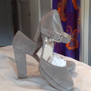 #44❤️ Michael Kors suede heels 8.5